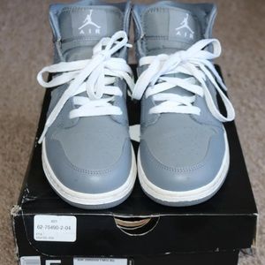 AIR JORDAN RETRO 1 MID RETRO 5y